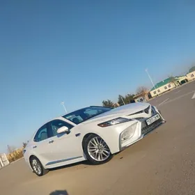 Toyota Camry 2021