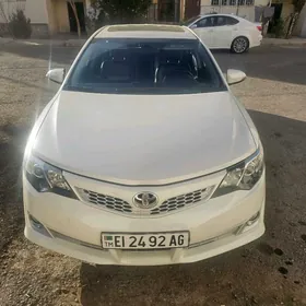 Toyota Camry 2014