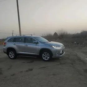 Toyota Highlander 2019
