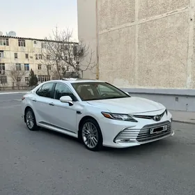 Toyota Camry 2020