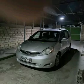 Toyota Sienna 2010