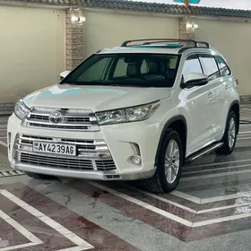 Toyota Highlander 2018