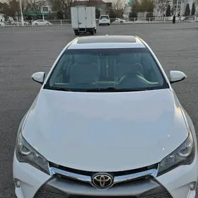 Toyota Camry 2015