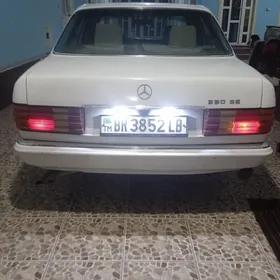 Mercedes-Benz 300SE 1991
