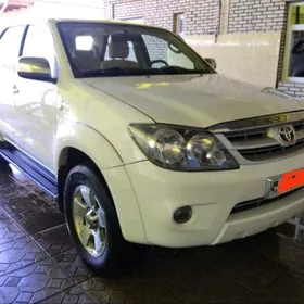 Toyota Fortuner 2008
