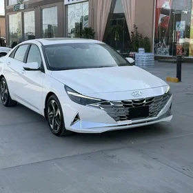 Hyundai Elantra 2022