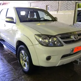 Toyota Fortuner 2008