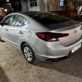 Hyundai Elantra 2020