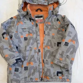 Куртка на мальчика.