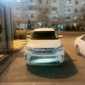 Toyota Highlander 2018
