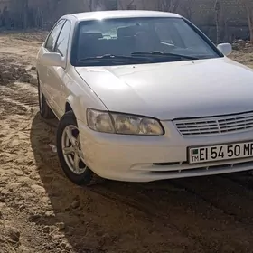 Toyota Camry 2000