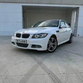 BMW 330 2011