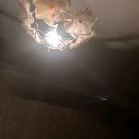 люстра в хорошем состоянии