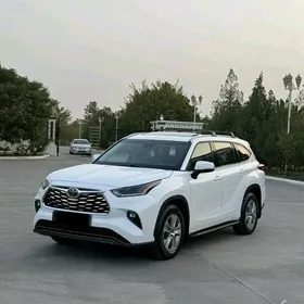 Toyota Highlander 2022