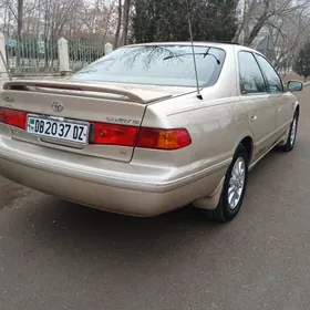 Toyota Camry 2000
