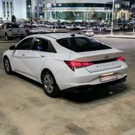 Hyundai Elantra 2021