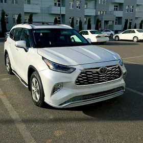 Toyota Highlander 2022