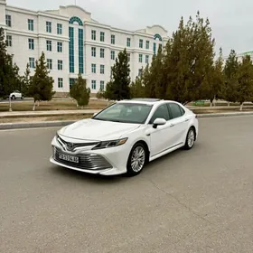 Toyota Camry 2018