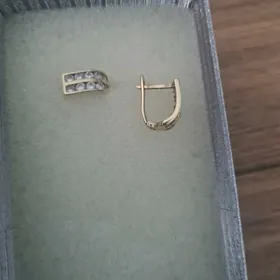 золотые серьги