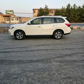 Nissan Pathfinder 2020