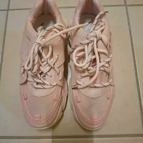 ЖЕНСКИЕ КРОССОВКИ