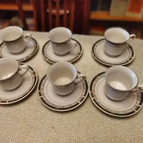 Чайный сервиз, тарелки, стаканы, чайник,таз.