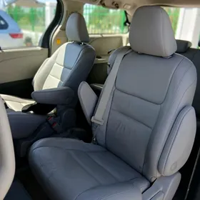 Toyota Sienna 2018