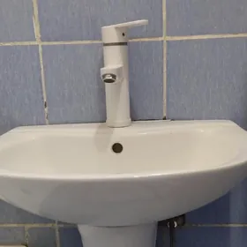 Umywalnik /  Раковина