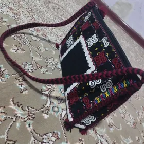 ýomut sumka elde diklen