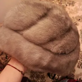Продам меховую шапку