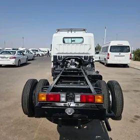 Mitsubishi Canter 2025