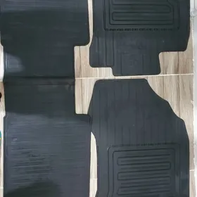 kowrik Carolla rezin