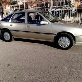 Opel Vectra 1990