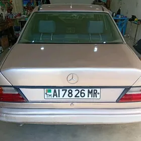Mercedes-Benz W123 1986