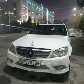 Mercedes-Benz 300SE 2010