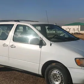 Toyota Sienna 1999