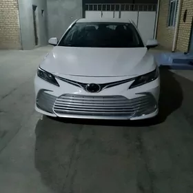 Toyota Camry 2022