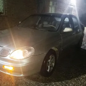 Daewoo Leganza 1998