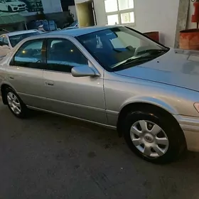 Toyota Camry 2001
