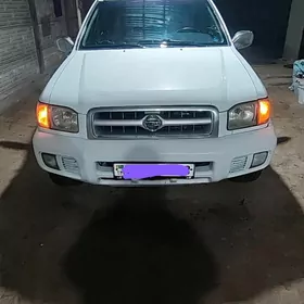Nissan Pathfinder 1999