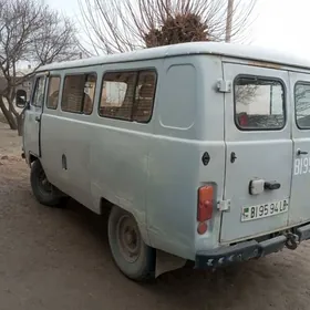 UAZ 2206 2001