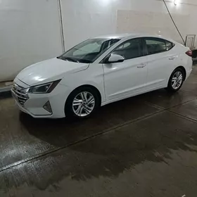 Hyundai Elantra 2020