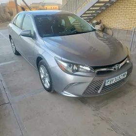 Toyota Camry 2017