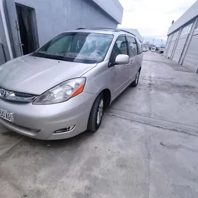 Toyota Sienna 2009