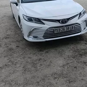 Toyota Camry Hybrid 2022