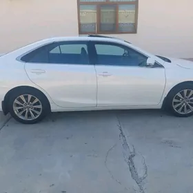 Toyota Camry 2015