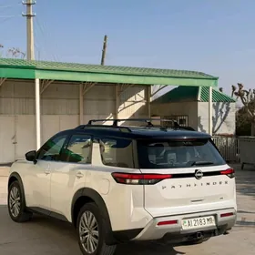 Nissan Pathfinder 2021