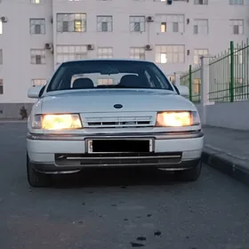 Opel Vectra 1989