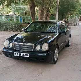 Mercedes-Benz E320 1998