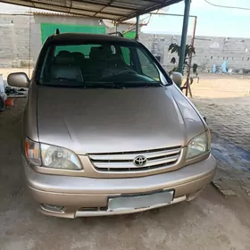 Toyota Sienna 2002